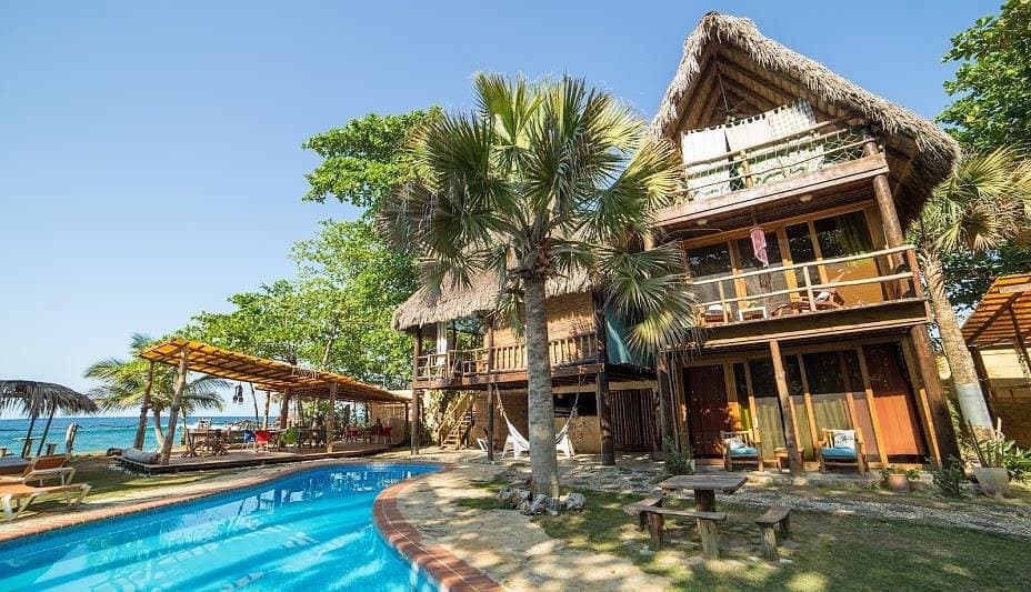 Exceptional ecolodge right on the beach in Cabarete en Cabarete — En venta