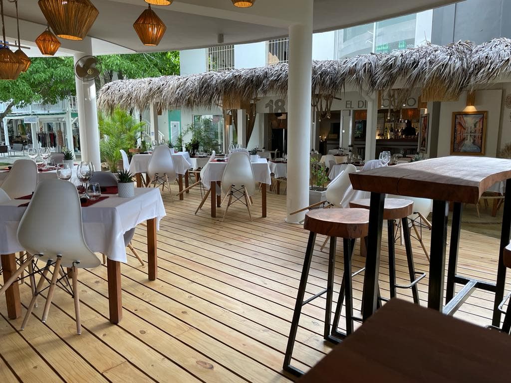 Unique opportunity to own your business in Las Terrenas en Center Town, Las Terrenas — En venta